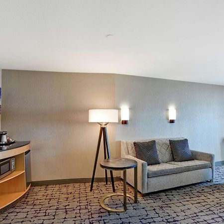 Doubletree By Hilton Baton Rouge Hotel Exterior foto