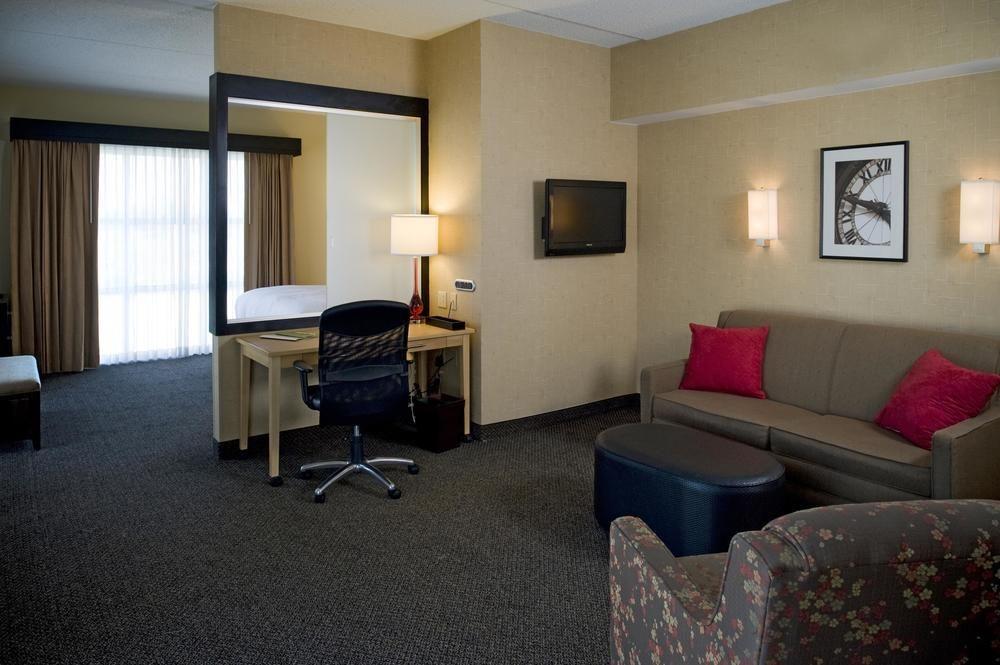 Doubletree By Hilton Baton Rouge Hotel Exterior foto