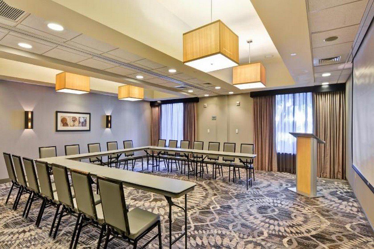 Doubletree By Hilton Baton Rouge Hotel Exterior foto